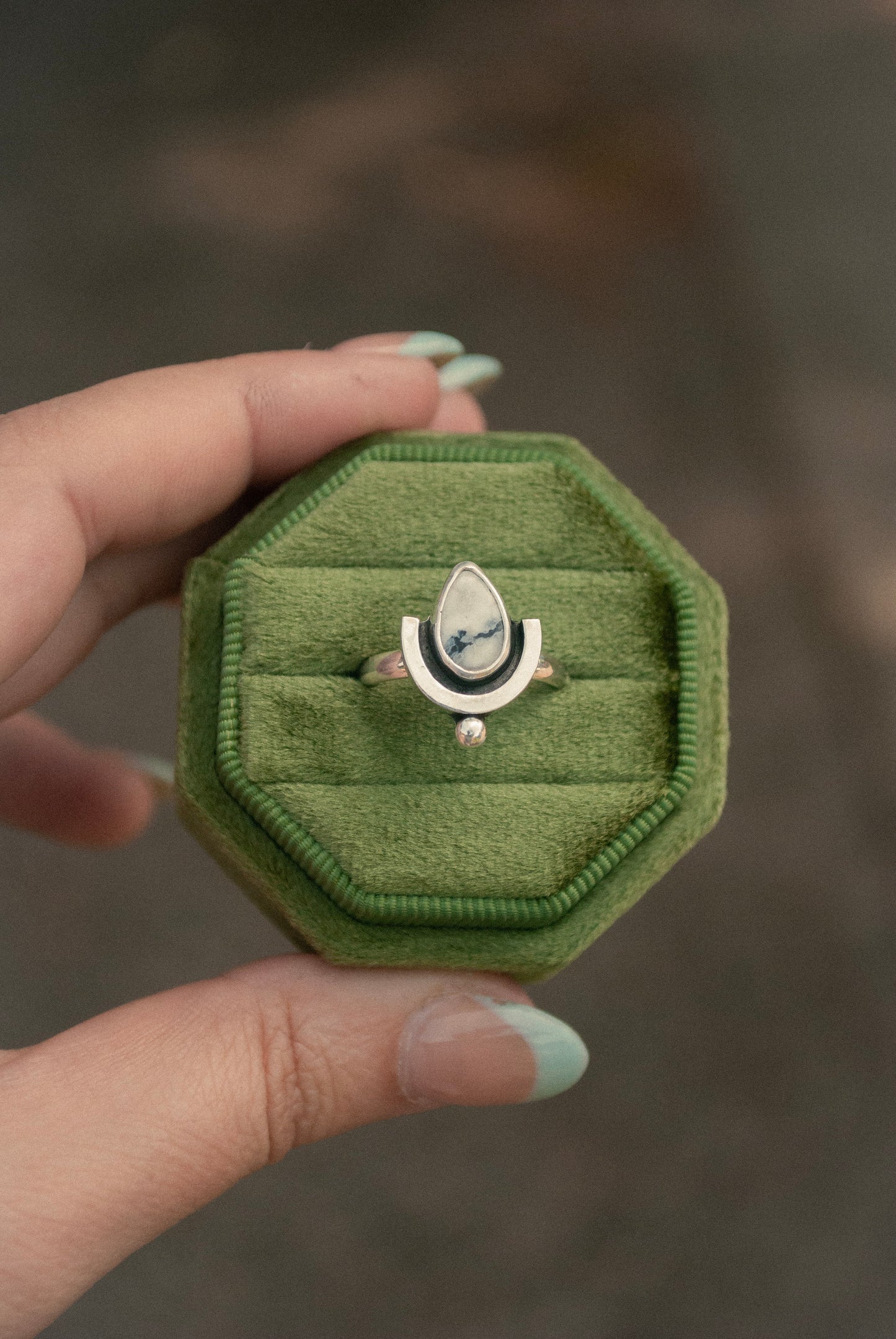 Deco Ring - White Buffalo Size 5.5