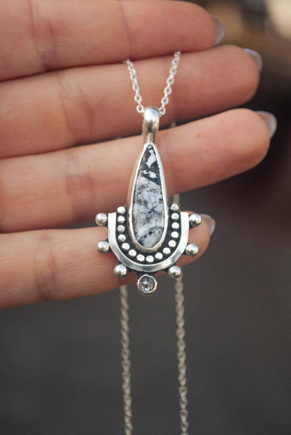 Wayfinder Necklace - White Buffalo