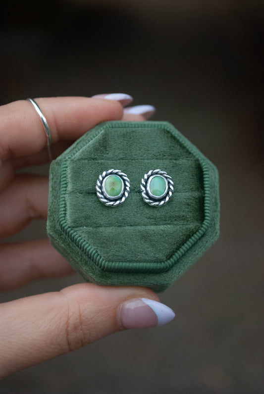 Stone & Rope Studs