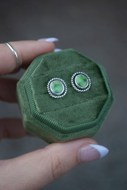 Stone & Rope Studs