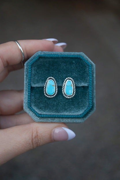Stone & Rope Studs