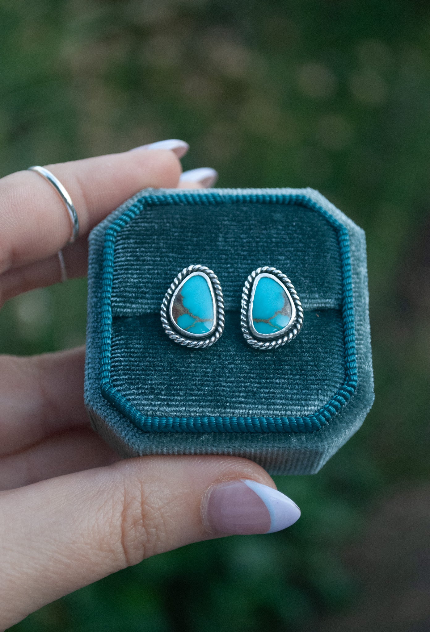 Stone & Rope Studs