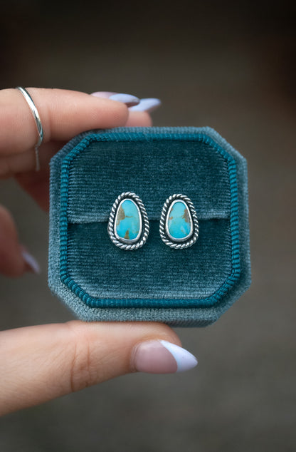 Stone & Rope Studs